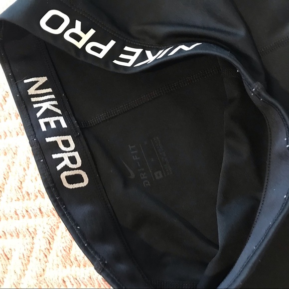 Black nike pro capris - Picture 3 of 4